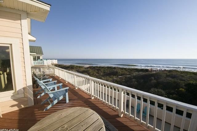 Family apartment on the seafront of La Pineda