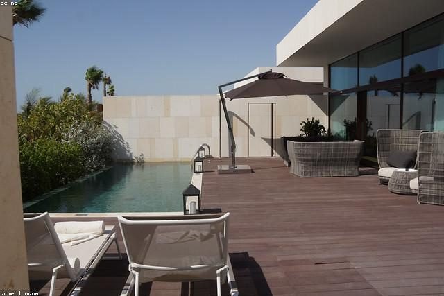 Vil·la amb piscina i jardí a 400 m de les cales